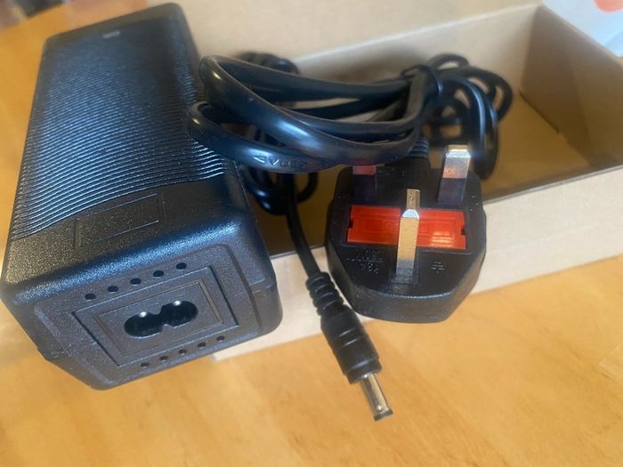 Fiido M1/ M1 Pro 54.6V 2A Charger 13S 48V Li-ion Battery Charger Output DC 54.6V Lithium polymer battery Charger