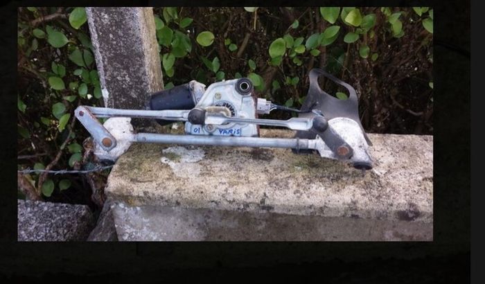 01 Toyota Yaris parts