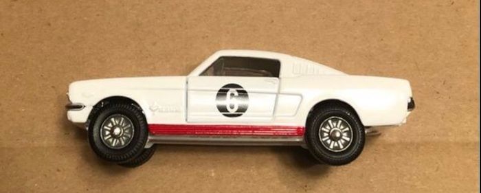 Corgi Toys 1/43 Ford Mustang fastback