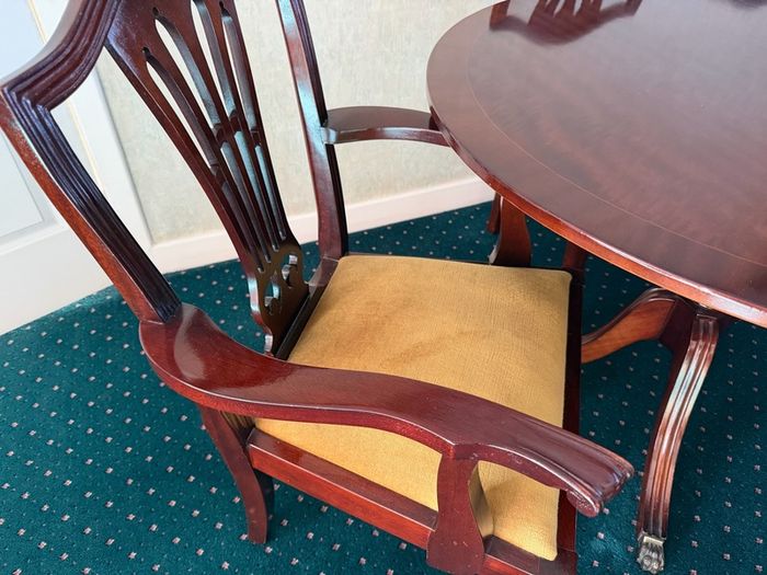 Mahogany Table & 6 Chairs