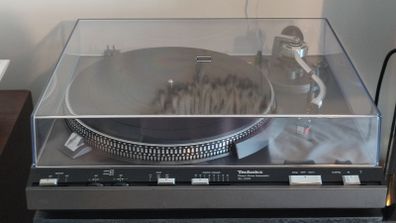 RARE CLASSIC Technics SL-3310,Full Auto Turntable.Direct Drive. Full restored.