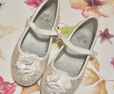 Girls white sparkly shoes