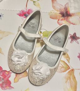 Girls white sparkly shoes