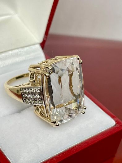 Gold Ring from the Tomas Rae collection, made of 14k Gold