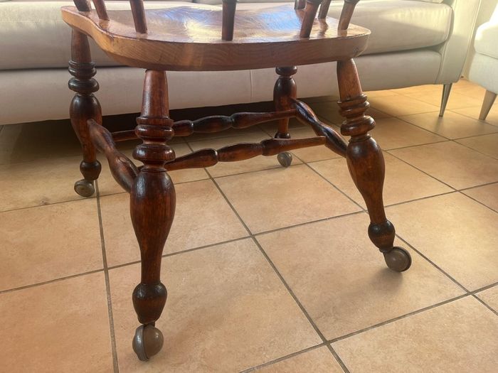 Smokers Bow Chair ( Captains chair)