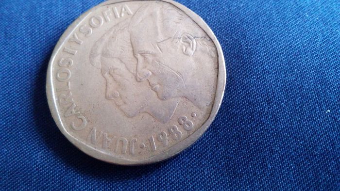500 Spanish Peseta Coin. 1988.