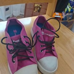 heelys
