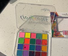 Free makeup palette face paint