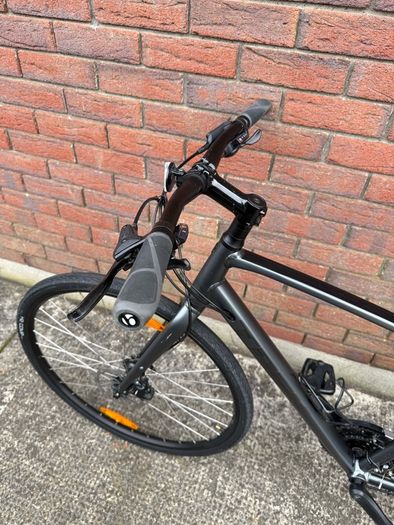 Trek FX 2 Hybrid Bike