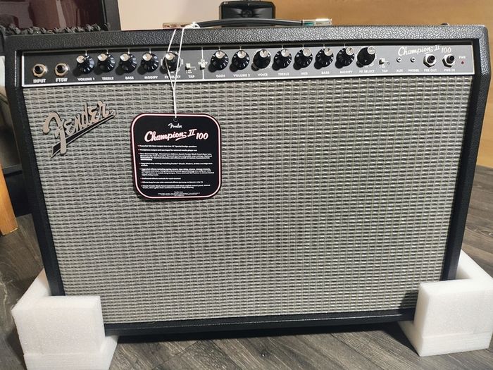 Guitar amp Fender champion 100 (II) 2X12