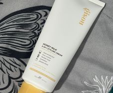 Gisou Honey Milk 5-in-1 Styling Cream 150ml new