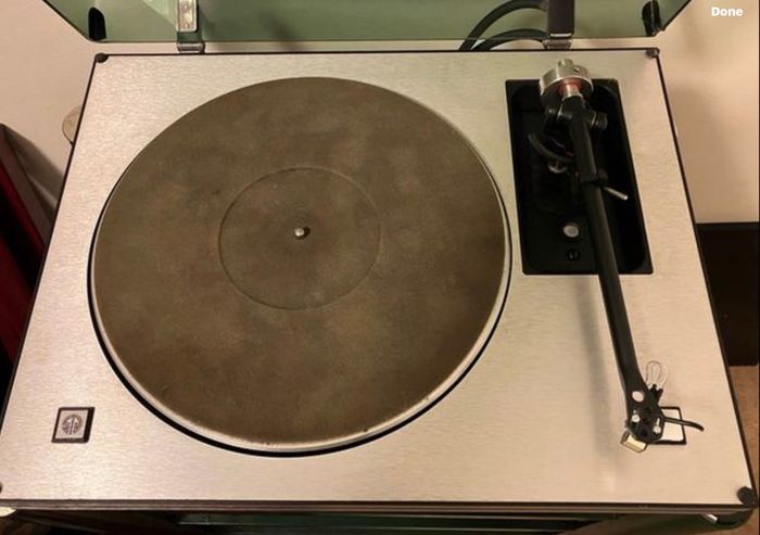STD 305M  |  Suspended Sub-Chassis Belt-Drive Turntable