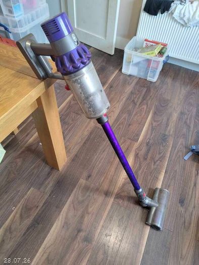 Dyson cyclone V10 animal - for parts