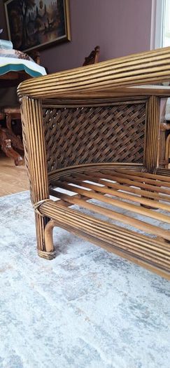 Stylish 4-piece Wicker Set