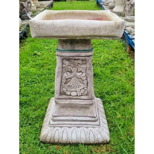 Bird Bath Jubilee BB018