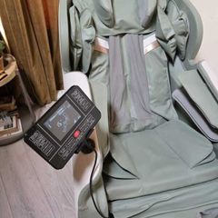 Full body massage chair