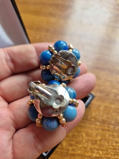 Vintage Clip on Blue Earrings