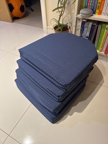 4 x chair cushions 43 cm x 42 cm