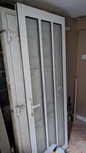 Pvc and aluminium exterior doors