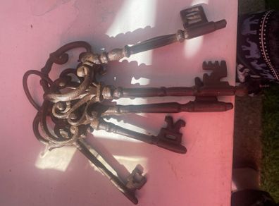 Jailer Skeleton Keys