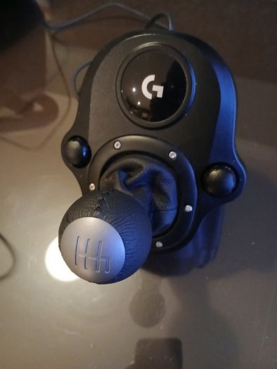 Logitech G920 Steering Wheel, Pedals and Gear Shift