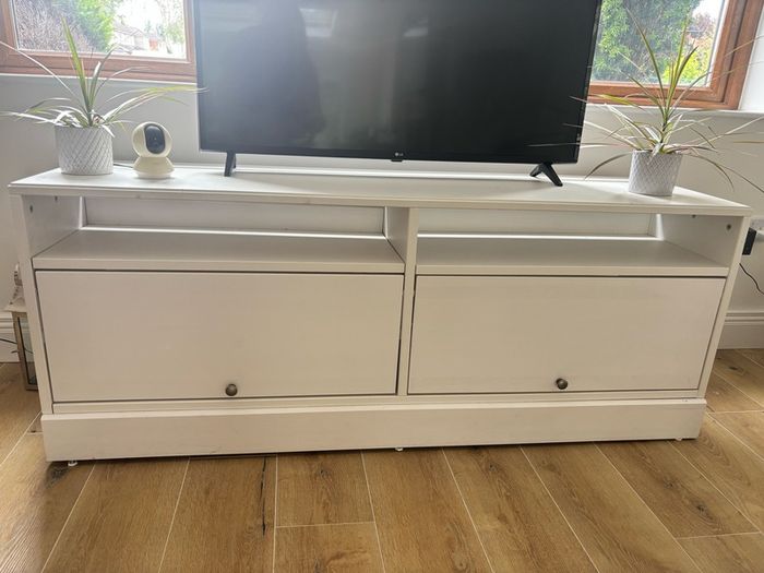 IKEA hemnes tv unit