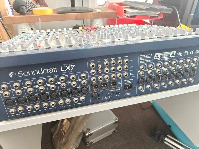 soundcraft LX7II  16 channel mixing desk.
