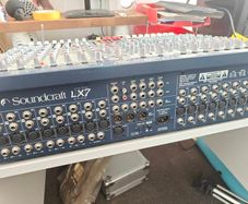 soundcraft LX7II  16 channel mixing desk.
