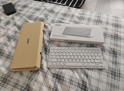 Anker Bluetooth Keyboard (Mac compatible)