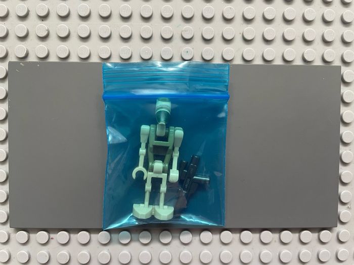 lego Star Wars sw0996 Battle Droid minifigure- Tan, Olive Green Torso, Printed Head (Kashyyyk / AAT Driver Battle Droid)