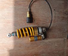 Ohlins 4xv shock