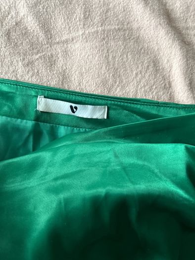 womens satin skirt green beautiful size 10