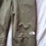 the north face joggers size xl boys green tiny hole at knee Image 3