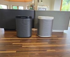Sonos Speakers  2  Play 1 and 2  Play 5