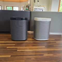 Sonos Speakers  2  Play 1 and 2  Play 5