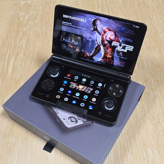 Ayn Thor Max - Black, 1tb (Batch 2)  + Accessories
