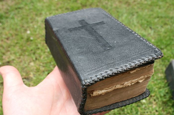 Antique Prayers and Missals