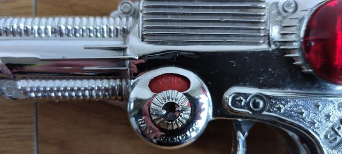 Vintage Space outlaw atomic pistol