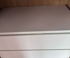 Like New - Modern White 4-Drawer Chest