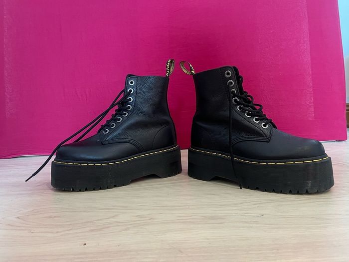 Dr. Martens