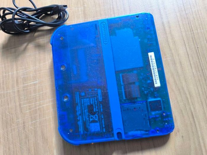 Nintendo 2DS with 20 games