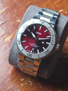 Oris Aquis cherry