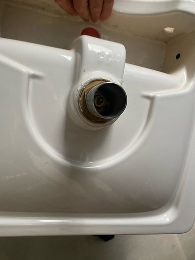 Bathroom sink