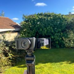 Sony ZV-1F Camera Bundle Excellent Condition