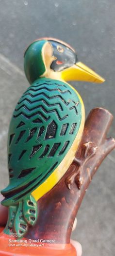 Original bulmers woodpecker display item,collectors item, hard to come by ,little damage on he's beak,,see pictures for condition,,price includes post to anywhere in Ireland, by certificate proof of post, sold as is ..made by Harry E. tunnigcliffe London,