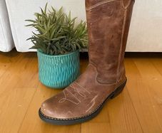 Gorgeous real leather cowboy boots