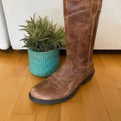 Gorgeous real leather cowboy boots