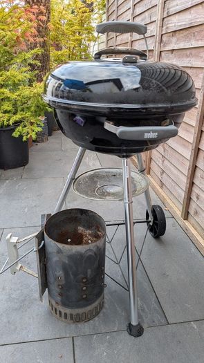 Weber 47cm Compact Charcoal BBQ