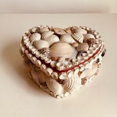 Vintage Heart-Shaped Seashell Jewellery Trinket Box