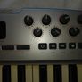 Oxygen8 v2 midi keyboard Image 6